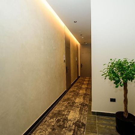 Hotel Zeneli Vlorë Екстериор снимка
