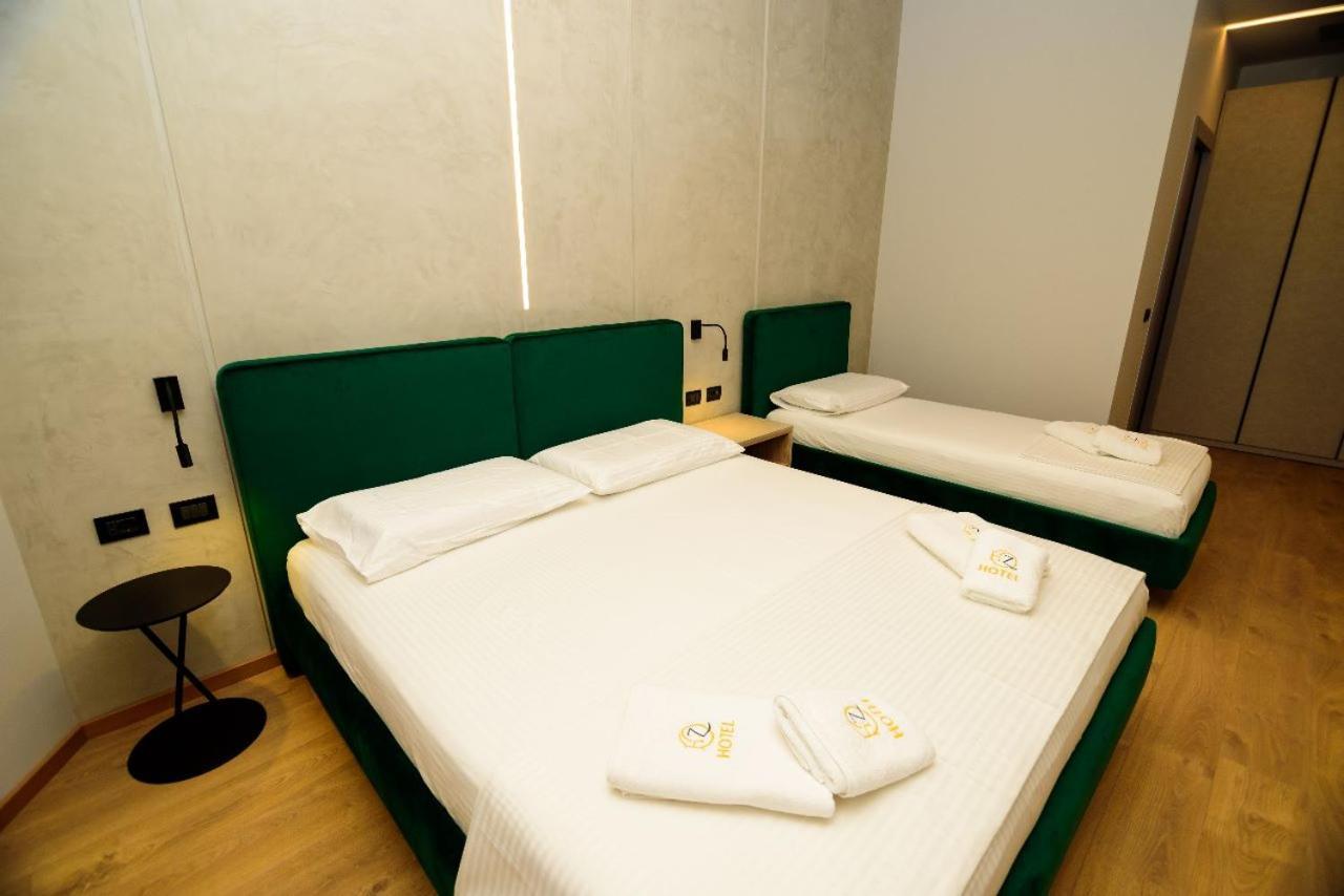 Hotel Zeneli Vlorë Екстериор снимка