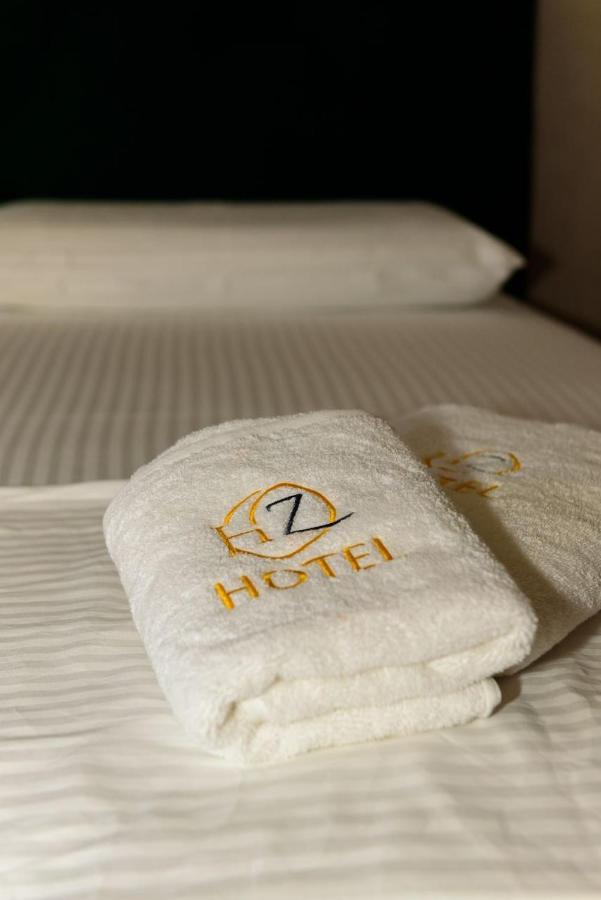 Hotel Zeneli Vlorë Екстериор снимка